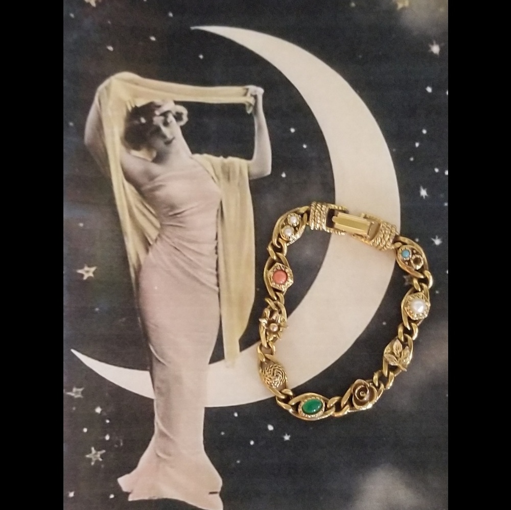 Beautiful VTG Bracelet